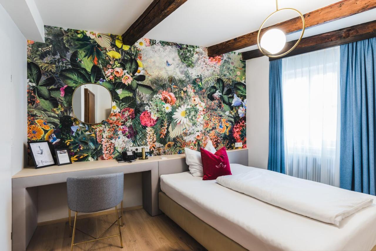 Altstadthotel Weisse Taube ซาลซ์บูร์ก ภายนอก รูปภาพ