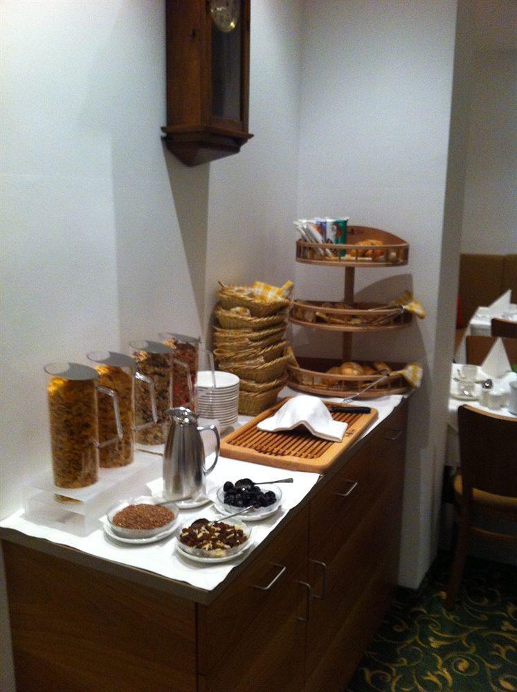 Altstadthotel Weisse Taube ซาลซ์บูร์ก ภายนอก รูปภาพ