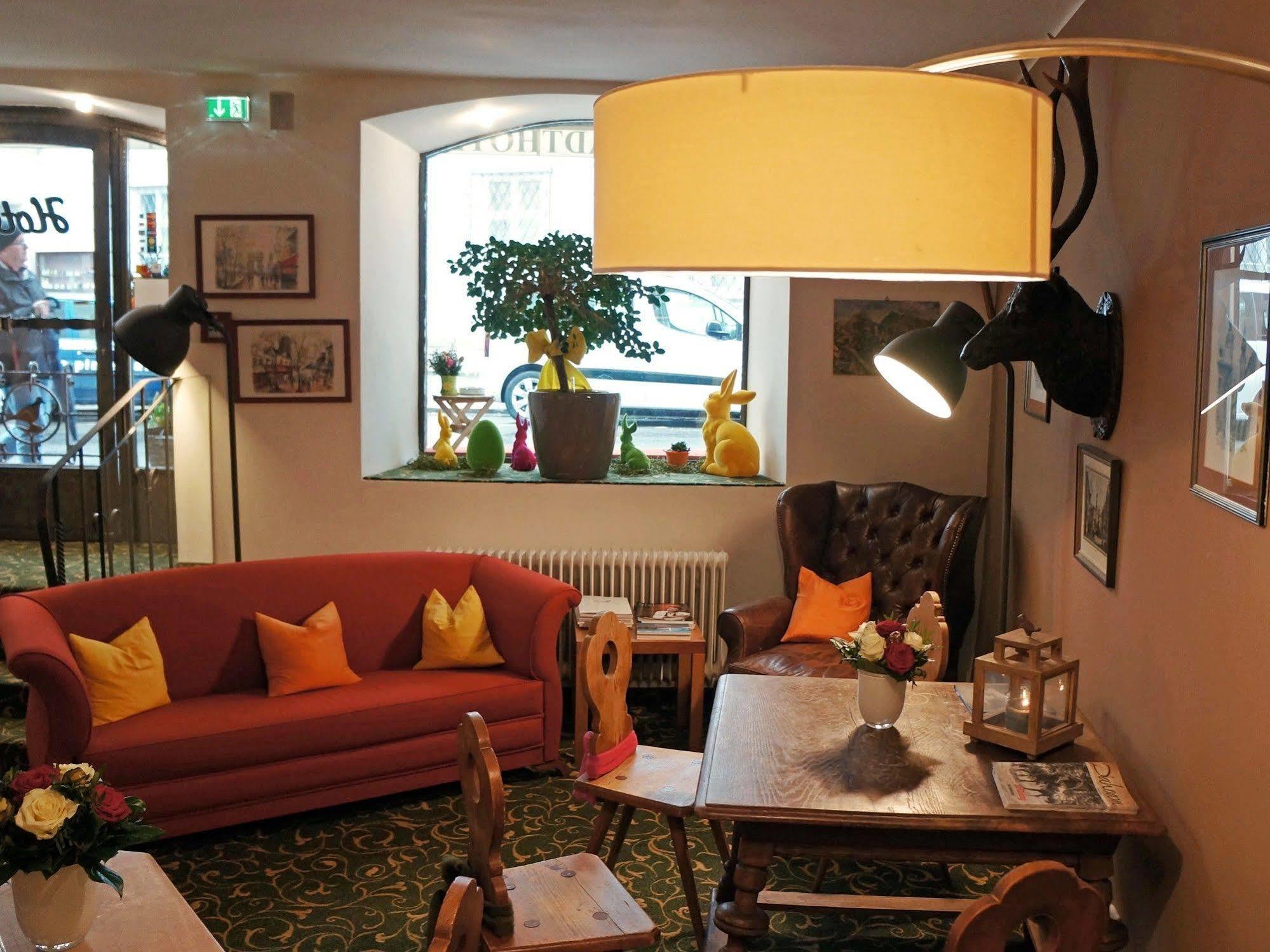 Altstadthotel Weisse Taube ซาลซ์บูร์ก ภายนอก รูปภาพ
