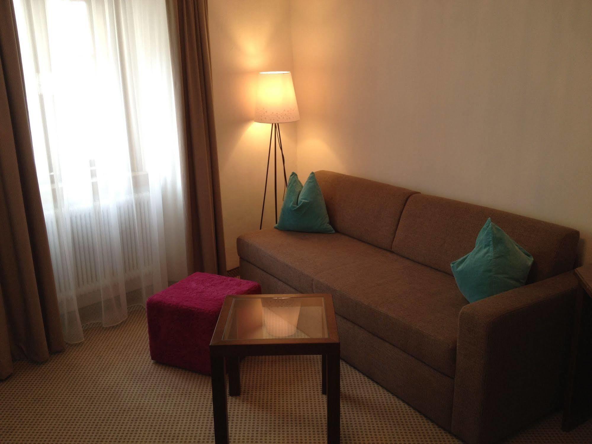 Altstadthotel Weisse Taube ซาลซ์บูร์ก ภายนอก รูปภาพ