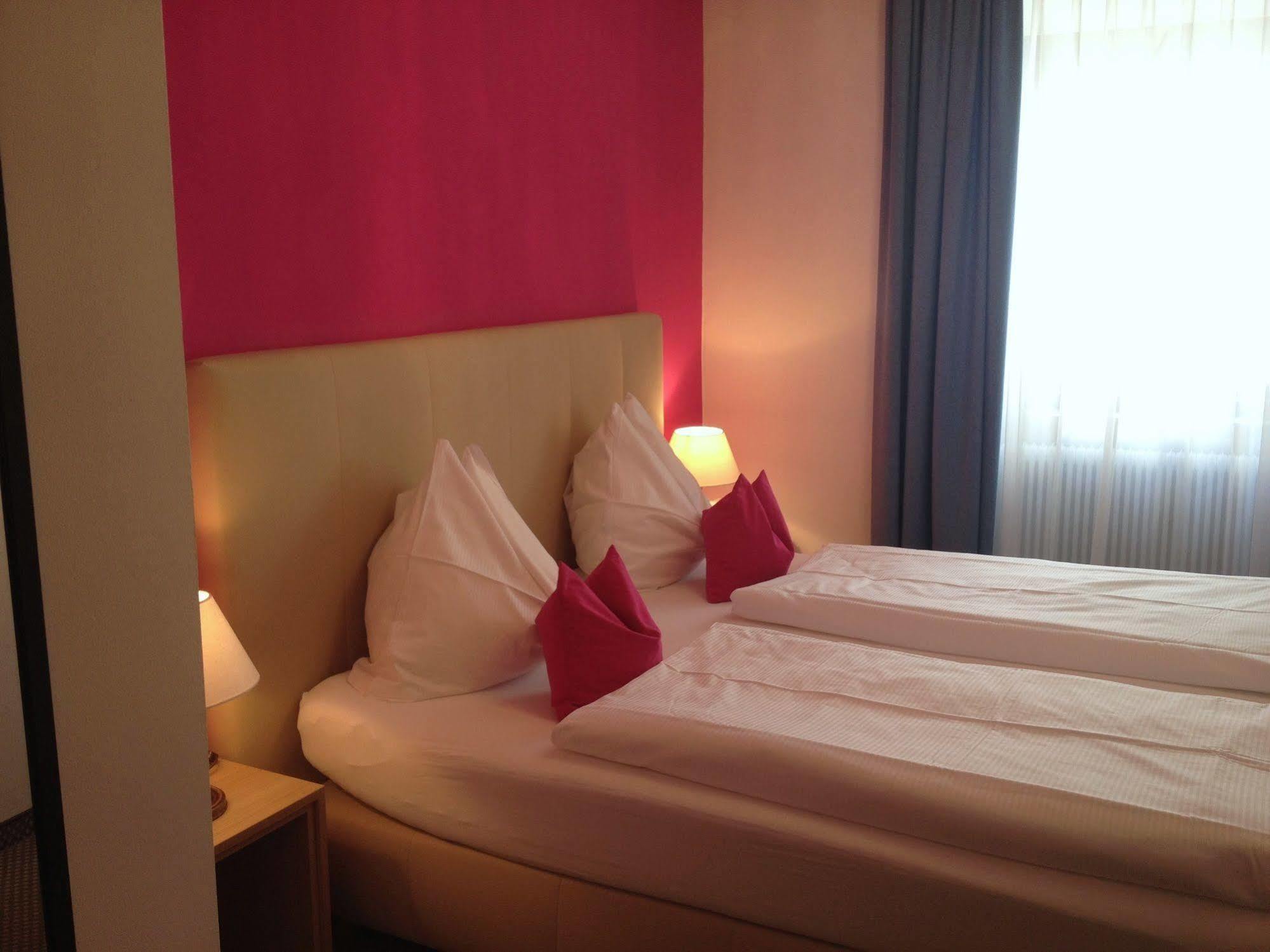 Altstadthotel Weisse Taube ซาลซ์บูร์ก ภายนอก รูปภาพ