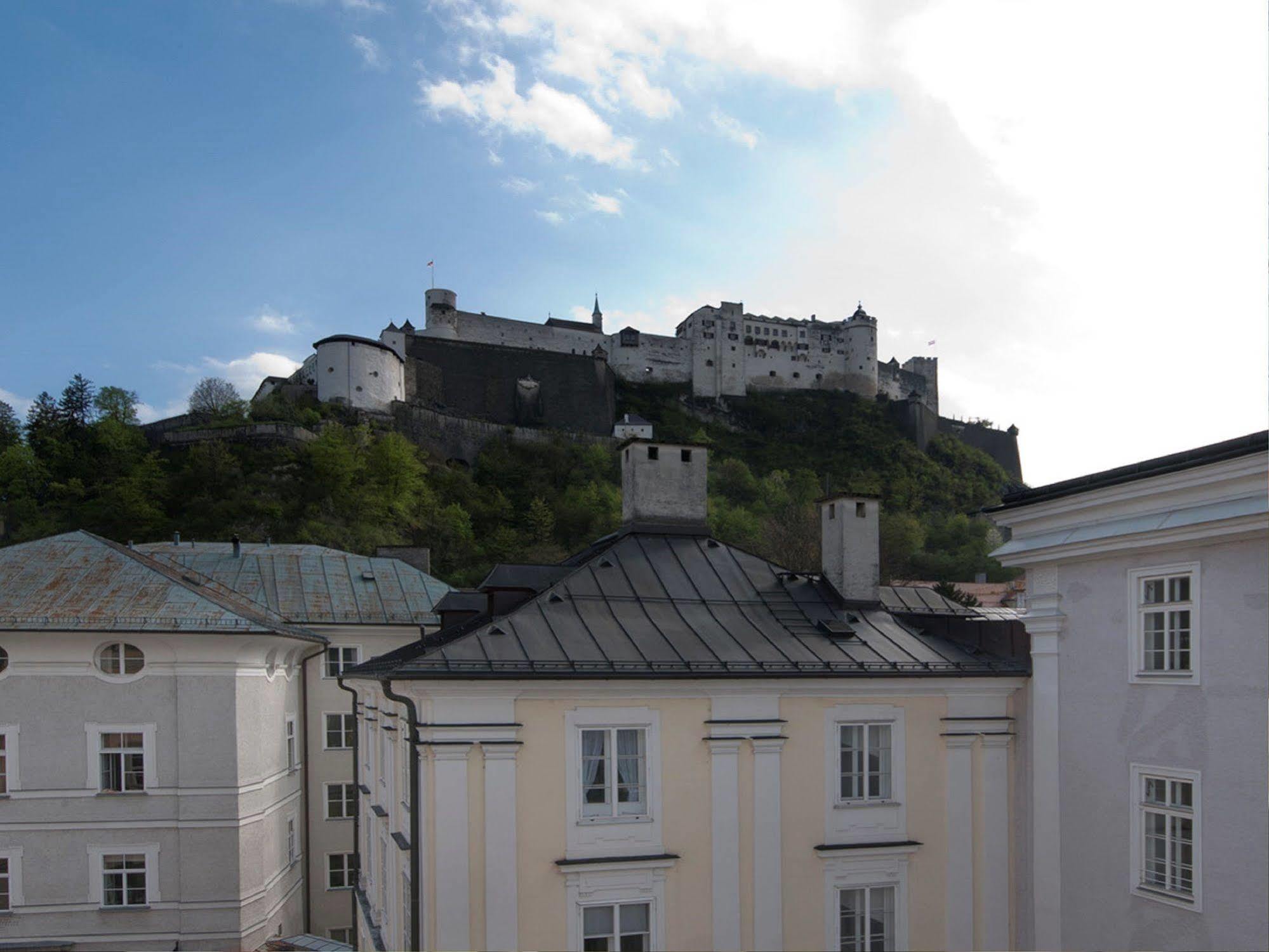 Altstadthotel Weisse Taube ซาลซ์บูร์ก ภายนอก รูปภาพ
