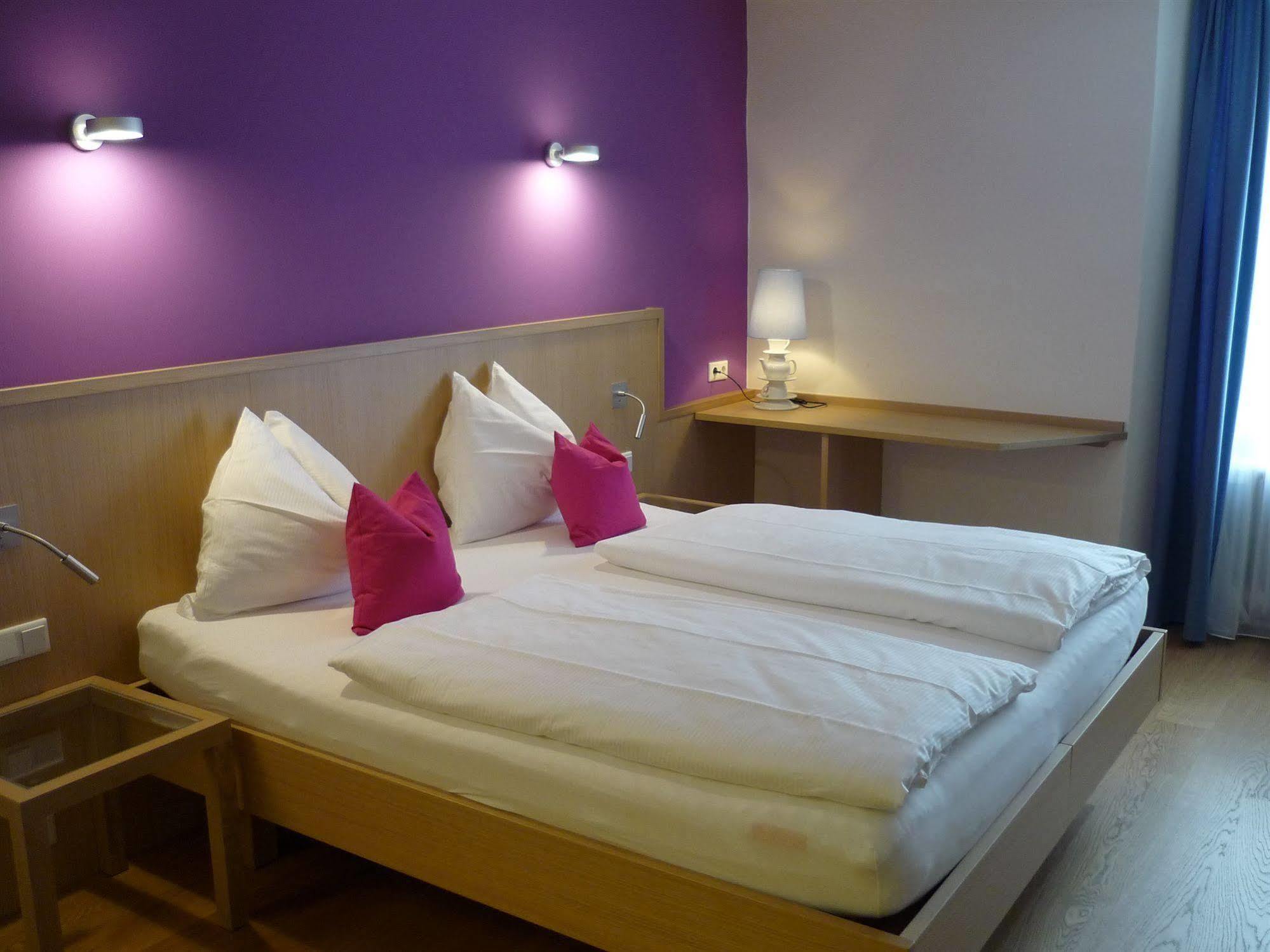 Altstadthotel Weisse Taube ซาลซ์บูร์ก ภายนอก รูปภาพ